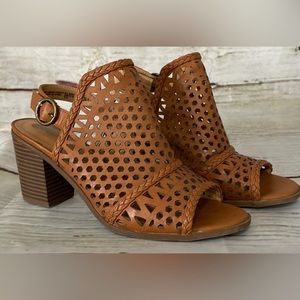 Big Buddha Sintetico Strappy Open Toe Heels